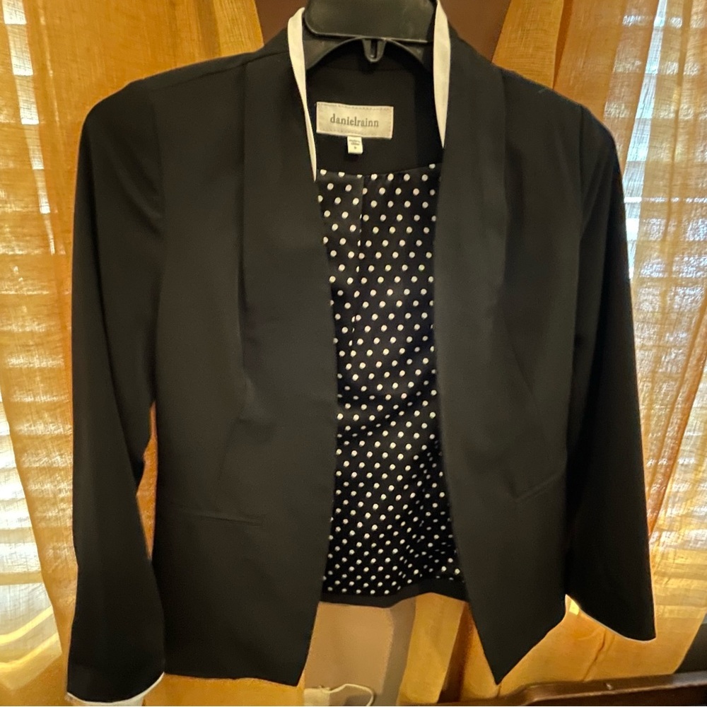 Daniel Rainn cute black blazer with polka dot lining